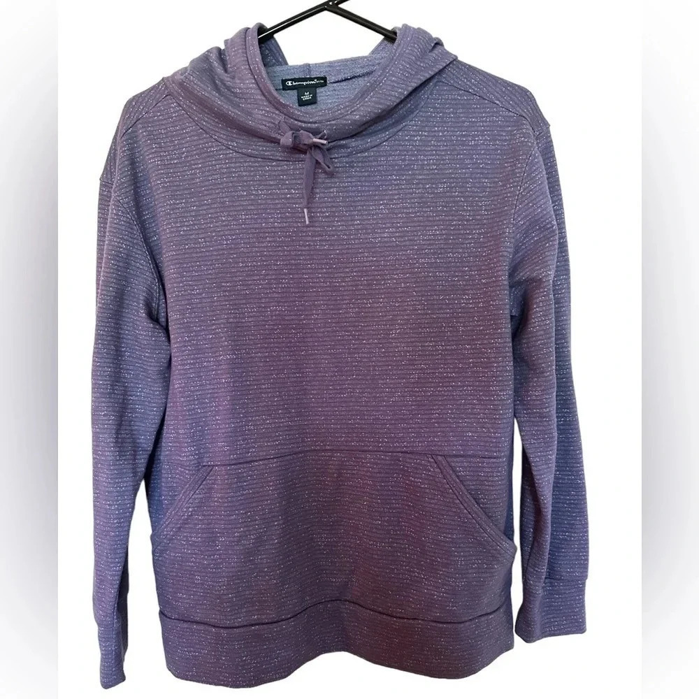 Champion women’s pullover hoodie. Size medium